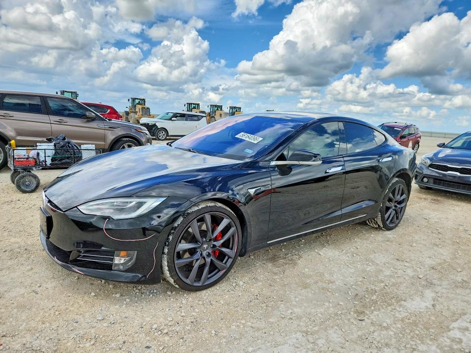56164096 :رقم المزاد ، 5YJSA1E41LF351058 vin ، 2020 Tesla Model S مزاد بيع