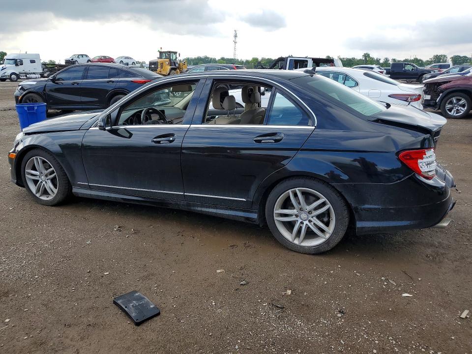 2012 Mercedes-benz C მანქანა იყიდება აუქციონზე, vin: WDDGF8BB1CA648557, აუქციონის ნომერი: 56513646