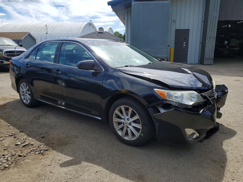 57212406 :رقم المزاد ، 4T4BF1FK4ER420626 vin ، 2014 Toyota Camry مزاد بيع