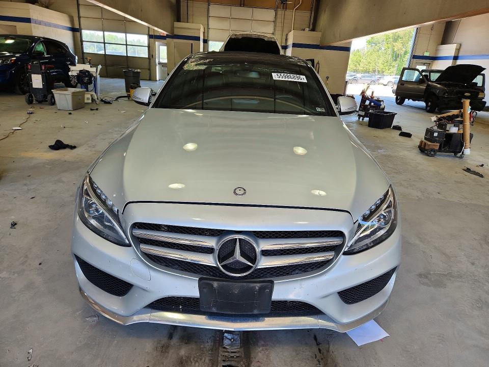 55986896 :رقم المزاد ، 55SWF4KB1FU095417 vin ، 2015 Mercedes-benz C مزاد بيع