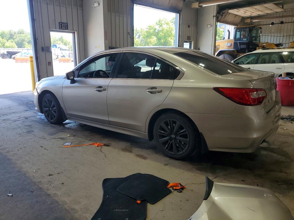 55688526 :رقم المزاد ، 4S3BNAA69F3061146 vin ، 2015 Subaru Legacy مزاد بيع