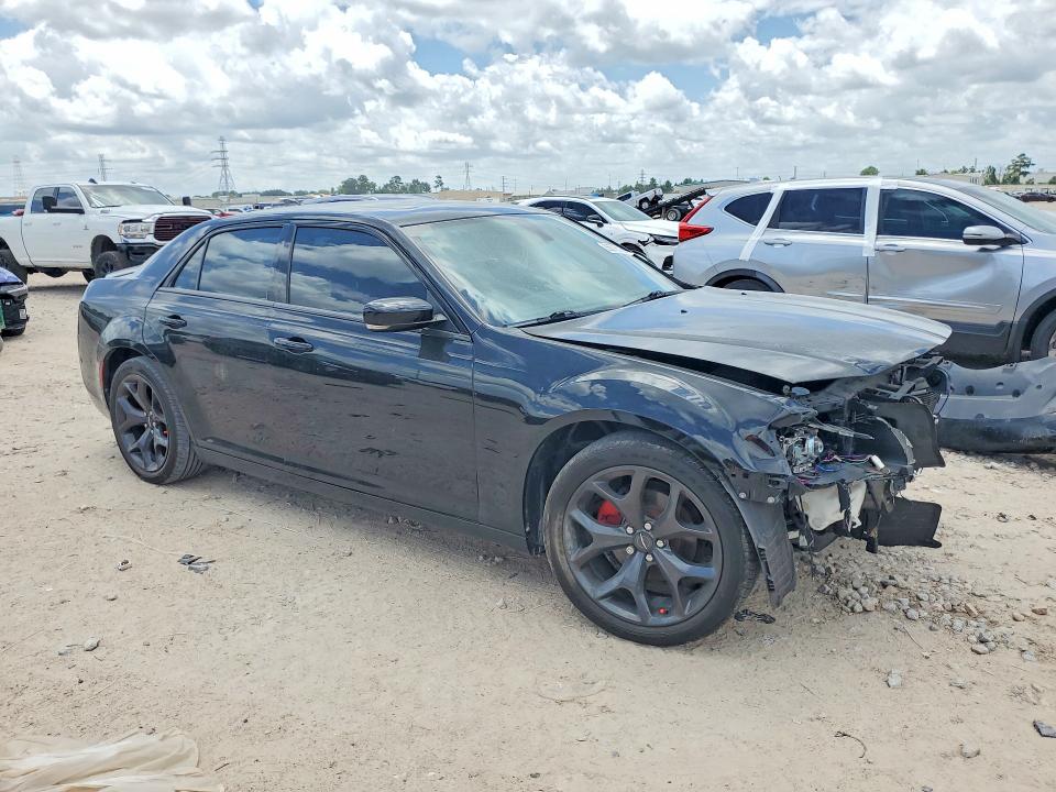2021 Chrysler 300 მანქანა იყიდება აუქციონზე, vin: 2C3CCABGXMH538165, აუქციონის ნომერი: 56876116