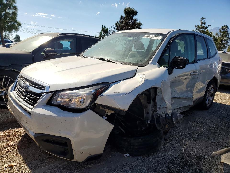 56100256 :رقم المزاد ، JF2SJAAC9JH617017 vin ، 2018 Subaru Forester مزاد بيع