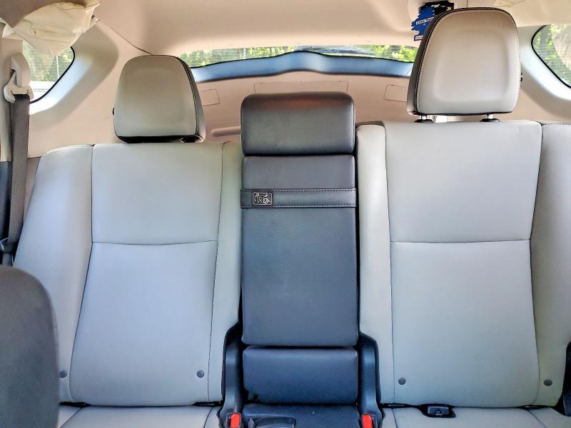 58228286 :رقم المزاد ، JTMDJREV7JD236663 vin ، 2018 Toyota Rav4 Hv مزاد بيع