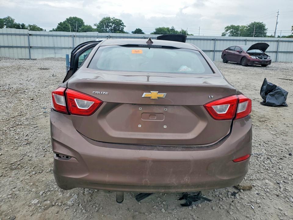 Продаж на аукціоні авто 2019 Chevrolet Cruze, vin: 1G1BE5SM7K7115222, номер лоту: 57714966