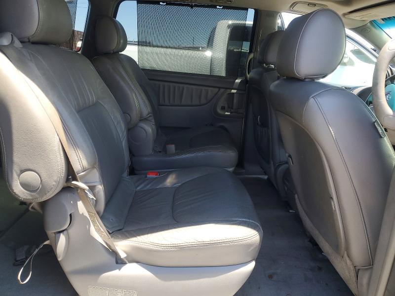 58157416 :رقم المزاد ، 5TDBK22C38S015770 vin ، 2008 Toyota Sienna مزاد بيع