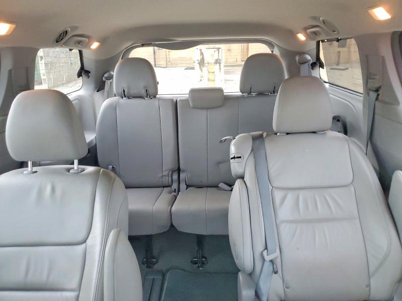 55532066 :رقم المزاد ، 5TDYK3DC8GS741944 vin ، 2016 Toyota Sienna مزاد بيع