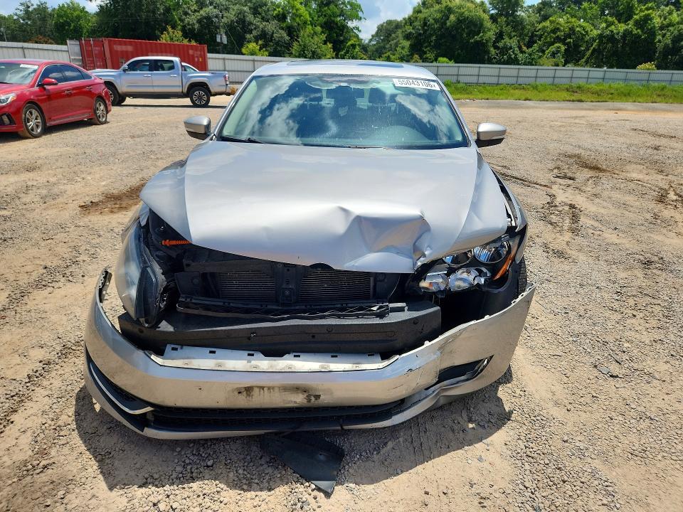 55043106 :رقم المزاد ، 1VWBP7A34DC023384 vin ، 2013 Volkswagen Passat مزاد بيع