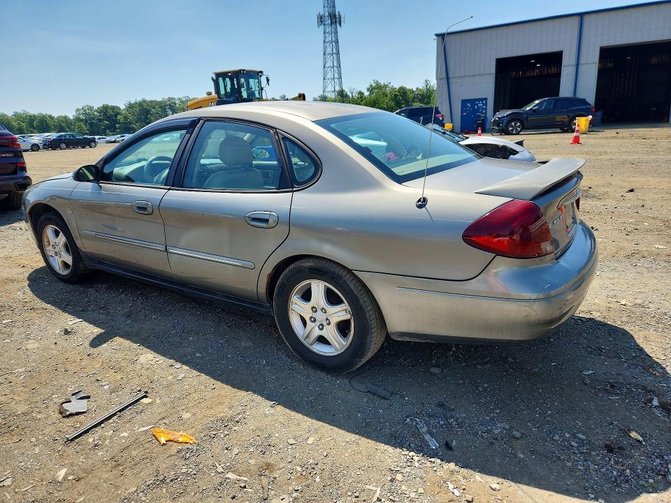 58950606 :رقم المزاد ، 1FAHP56S02A202358 vin ، 2002 Ford Taurus مزاد بيع