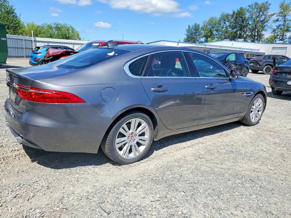 Aukcja sprzedaży 2017 Jaguar Xf, vin: SAJBD4BV4HCY32658, numer aukcji: 57572606