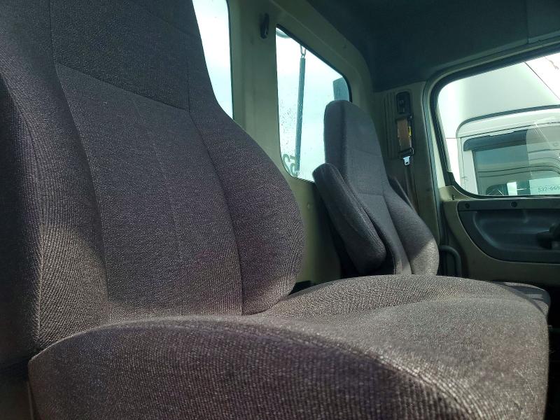 Продаж на аукціоні авто 2018 Freightliner Cascadia 113, vin: 3AKBGADV2JSJN2780, номер лоту: 54427636