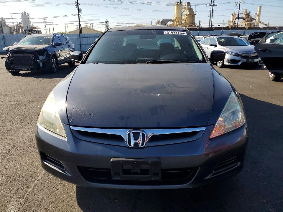 2006 Honda Accord მანქანა იყიდება აუქციონზე, vin: 1HGCM66566A061851, აუქციონის ნომერი: 57082786