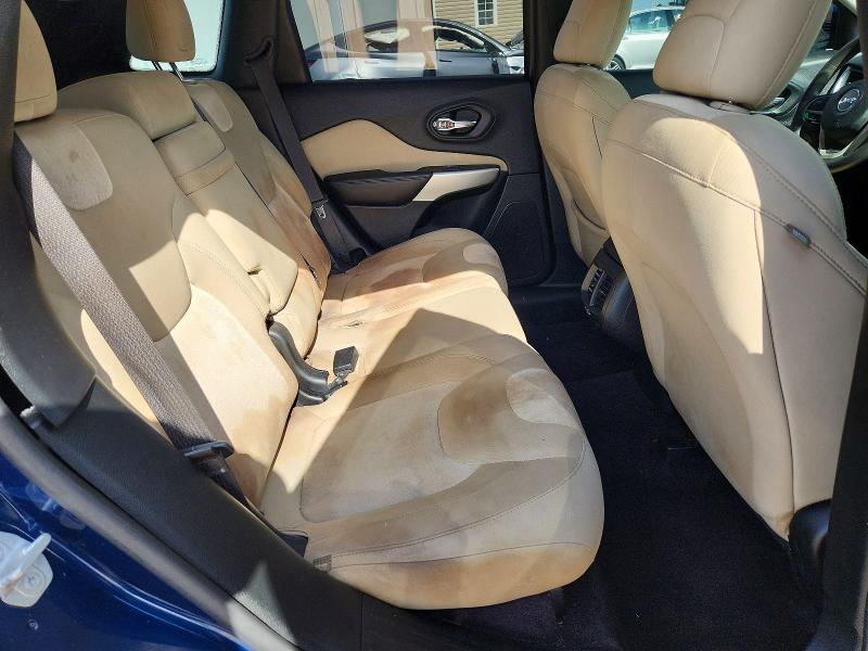 85791885 :رقم المزاد ، 1C4PJLCB4JD551682 vin ، 2018 Jeep Cherokee مزاد بيع