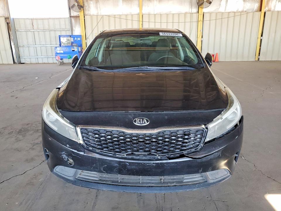 2017 Kia Forte მანქანა იყიდება აუქციონზე, vin: 3KPFK4A70HE084668, აუქციონის ნომერი: 58443206