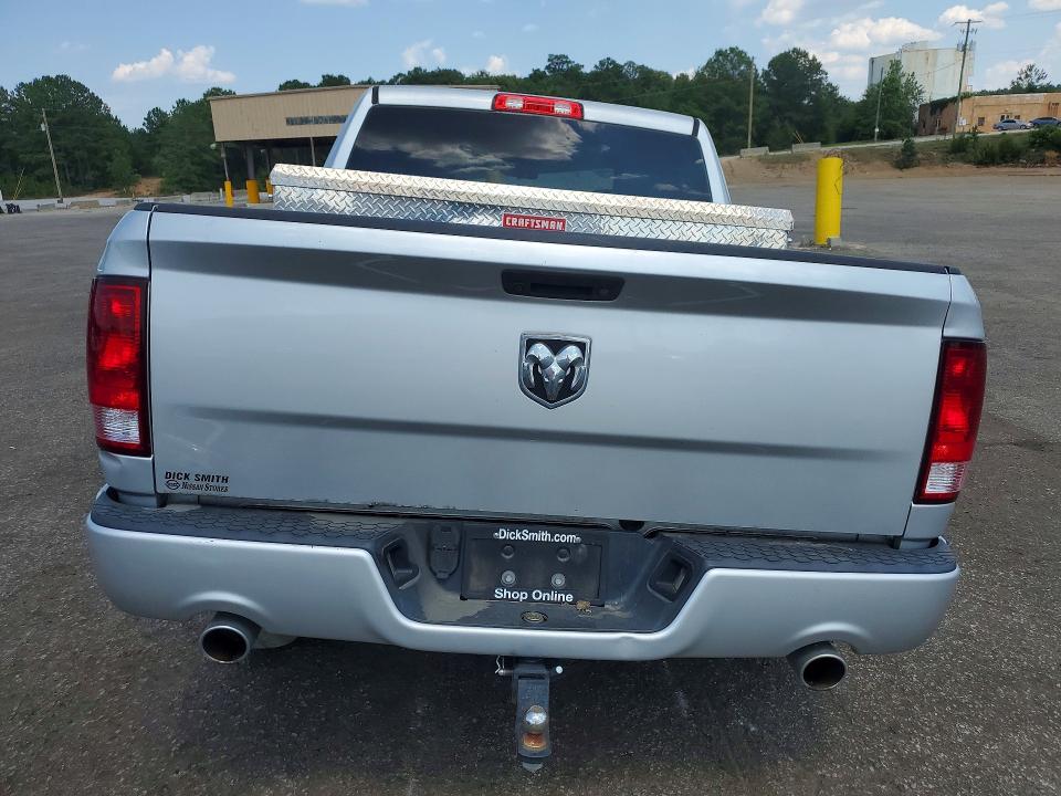 57327686 :رقم المزاد ، 3C6RR6KT6JG143322 vin ، 2018 Ram 1500 مزاد بيع