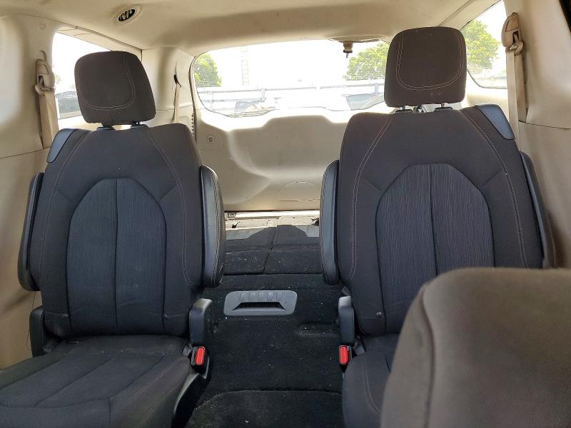 57870776 :رقم المزاد ، 2C4RC1FG2JR279144 vin ، 2018 Chrysler Pacifica مزاد بيع
