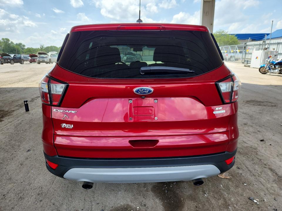 57011606 :رقم المزاد ، 1FMCU0G94HUE33987 vin ، 2017 Ford Escape مزاد بيع