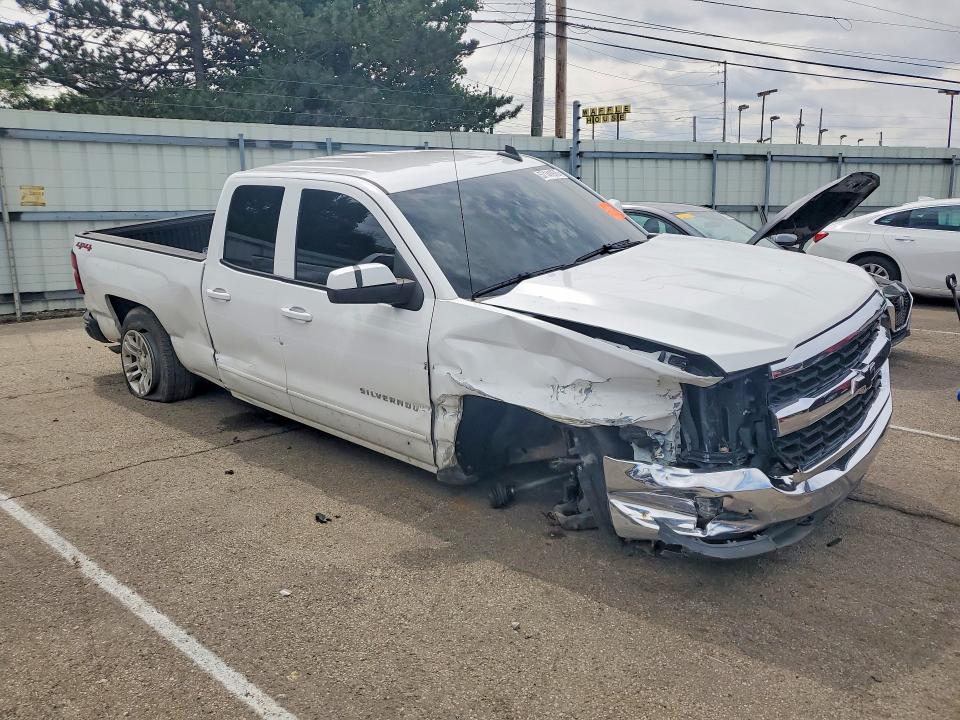 Продажа на аукционе авто 2018 Chevrolet Silverado, vin: 1GCVKREC3JZ229812, номер лота: 57141976