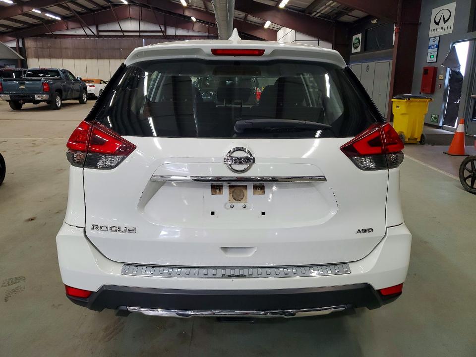 2017 Nissan Rogue მანქანა იყიდება აუქციონზე, vin: JN8AT2MV3HW014923, აუქციონის ნომერი: 58942536