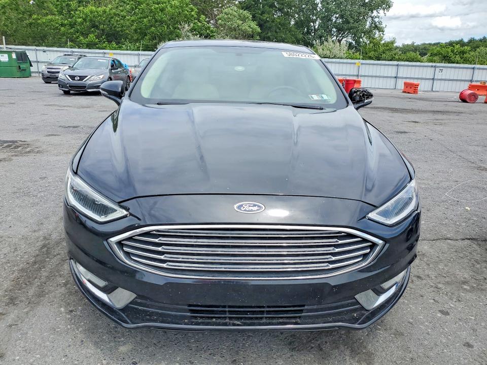 58022226 :رقم المزاد ، 3FA6P0D91JR212203 vin ، 2018 Ford Fusion مزاد بيع