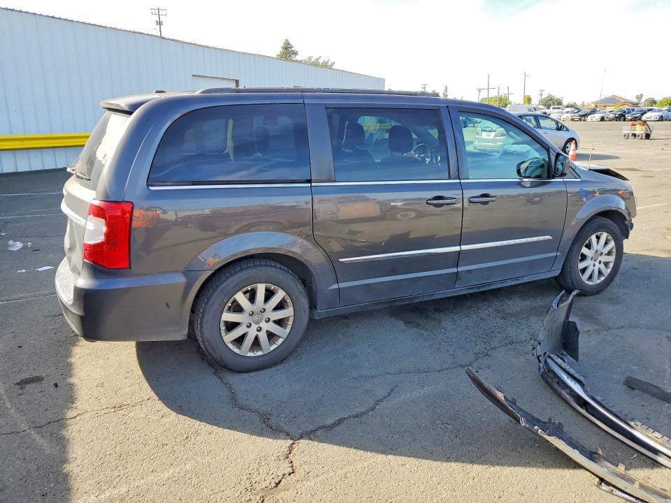 2016 Chrysler Town & Country მანქანა იყიდება აუქციონზე, vin: 2C4RC1BG7GR299047, აუქციონის ნომერი: 56099336