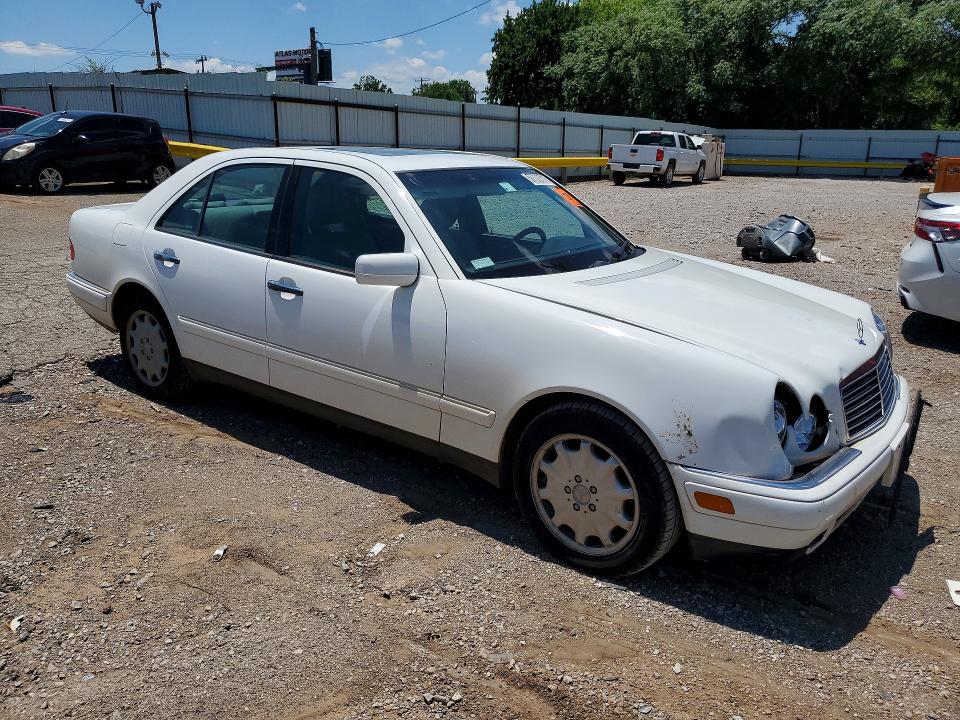 57737716 :رقم المزاد ، WDBJF25F5WA624521 vin ، 1998 Mercedes-benz E مزاد بيع