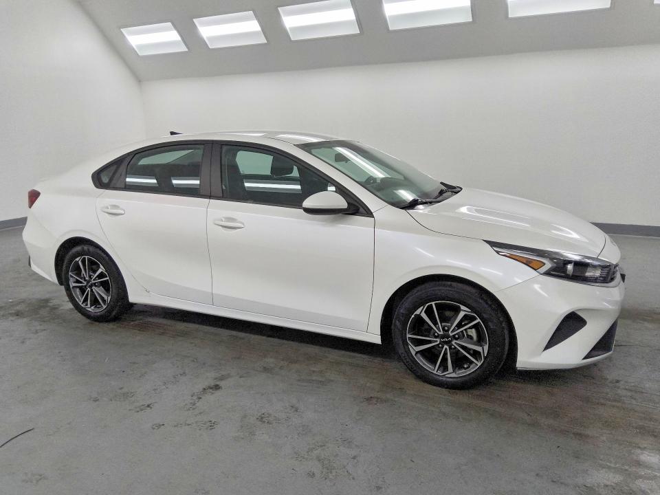 2022 Kia Forte მანქანა იყიდება აუქციონზე, vin: 3KPF24AD3NE499534, აუქციონის ნომერი: 55215706