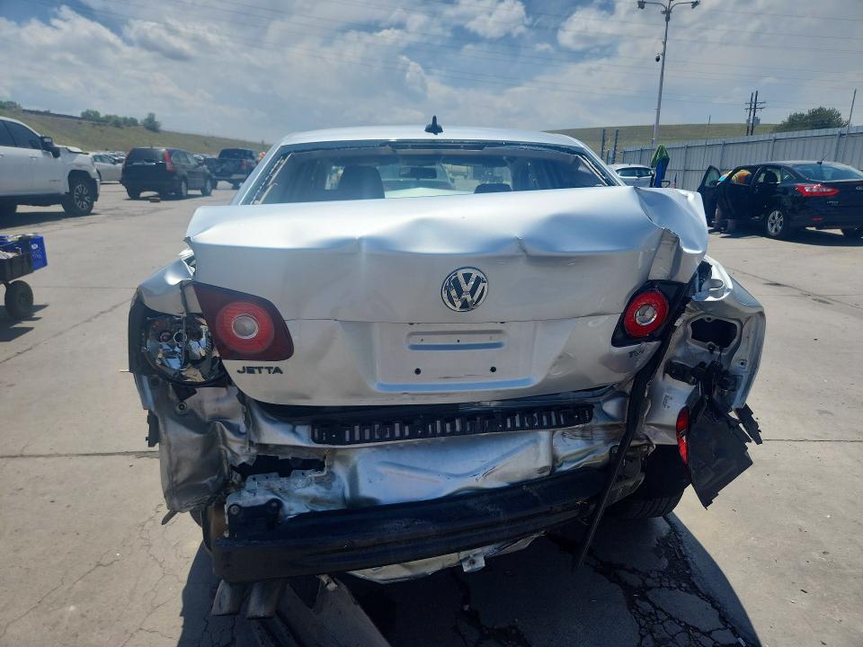 56364536 :رقم المزاد ، 3VWRL7AJ0AM057695 vin ، 2010 Volkswagen Jetta مزاد بيع