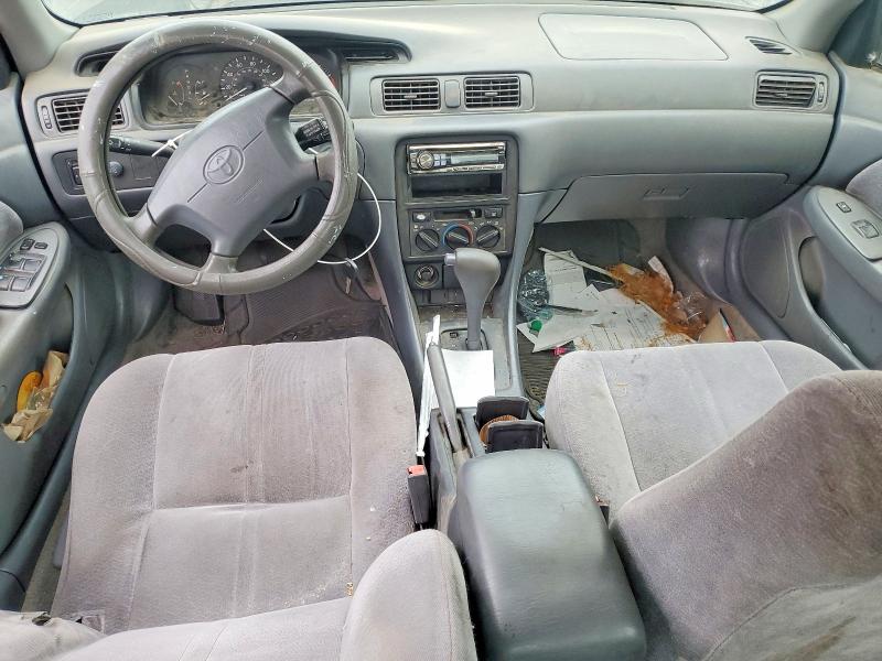 1998 Toyota Camry მანქანა იყიდება აუქციონზე, vin: JT2BG22KXW0241810, აუქციონის ნომერი: 55525356