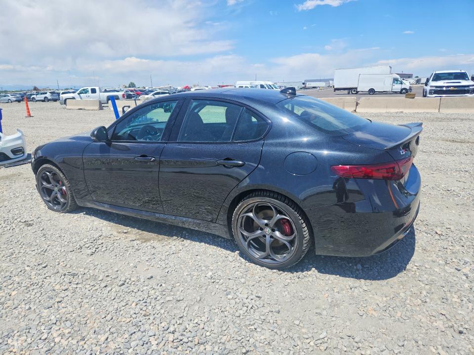 54707576 :رقم المزاد ، ZARFAEEN1J7570838 vin ، 2018 Alfa Romeo Giulia مزاد بيع