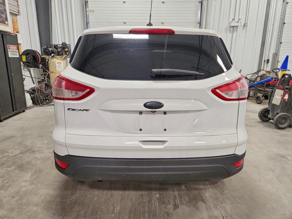57141846 :رقم المزاد ، 1FMCU0F78FUA33251 vin ، 2015 Ford Escape مزاد بيع