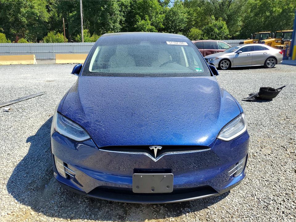 Продаж на аукціоні авто 2018 Tesla Model X, vin: 5YJXCBE27JF136057, номер лоту: 57162186