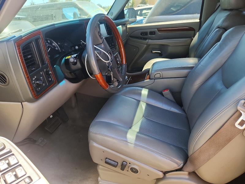 2004 Cadillac Escalade მანქანა იყიდება აუქციონზე, vin: 1GYEK63N94R180701, აუქციონის ნომერი: 56335896