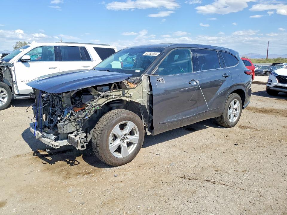 Продаж на аукціоні авто 2022 Toyota Highlander, vin: 5TDZARAH8NS510050, номер лоту: 57233956