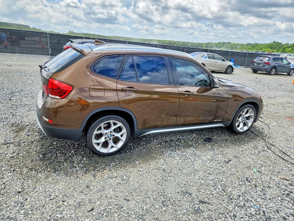 Продаж на аукціоні авто 2015 Bmw X1, vin: WBAVM1C55FV318485, номер лоту: 57853086