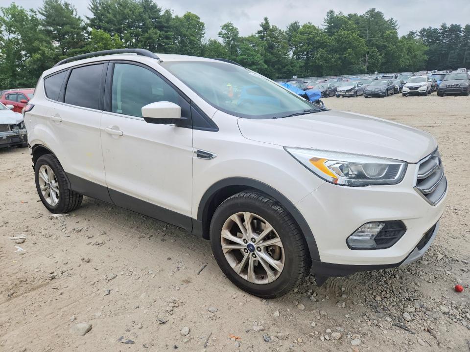 58032456 :رقم المزاد ، 1FMCU9G96HUB88470 vin ، 2017 Ford Escape مزاد بيع