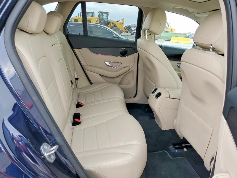 54679016 :رقم المزاد ، W1N0G5DB8LF800995 vin ، 2020 Mercedes-benz Glc مزاد بيع