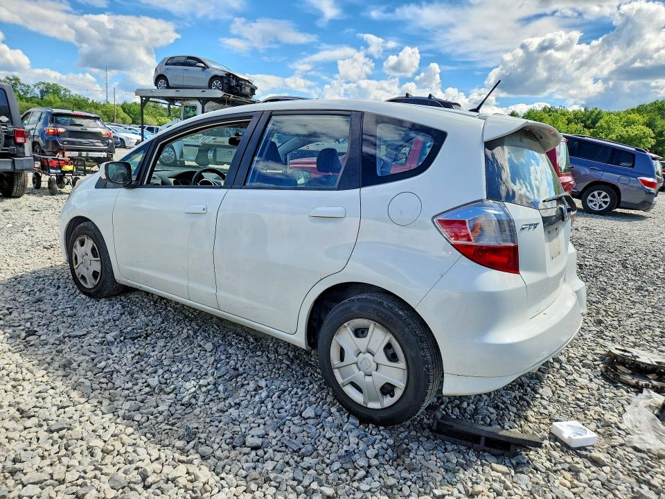 57185776 :رقم المزاد ، JHMGE8H32DC037017 vin ، 2013 Honda Fit مزاد بيع