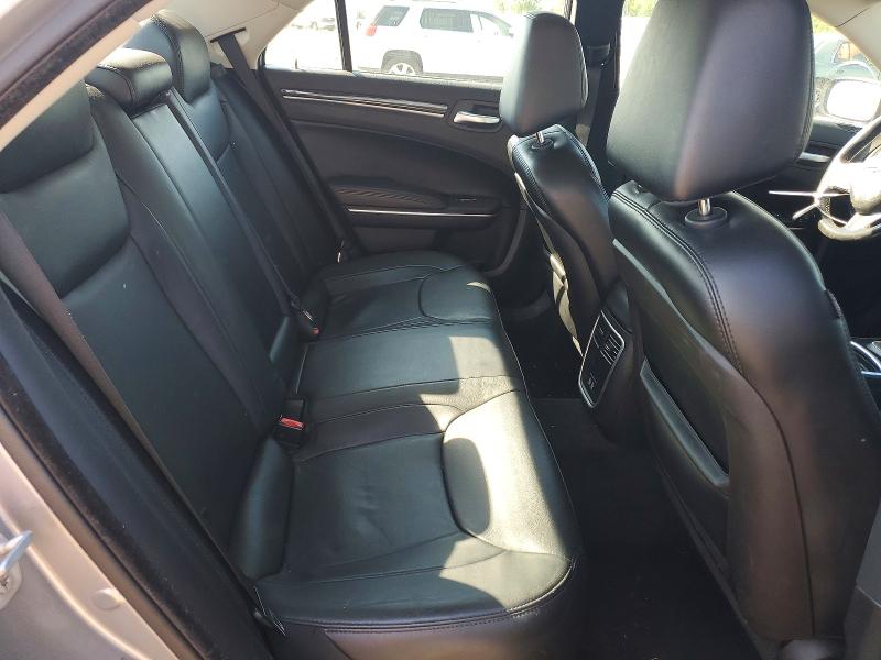 56296036 :رقم المزاد ، 2C3CCARG8FH793244 vin ، 2015 Chrysler 300 مزاد بيع