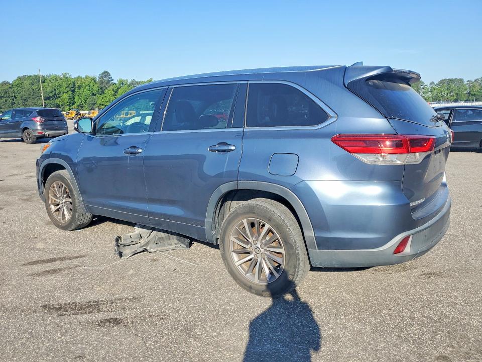 55915836 :رقم المزاد ، 5TDKZRFH7JS280711 vin ، 2018 Toyota Highlander مزاد بيع