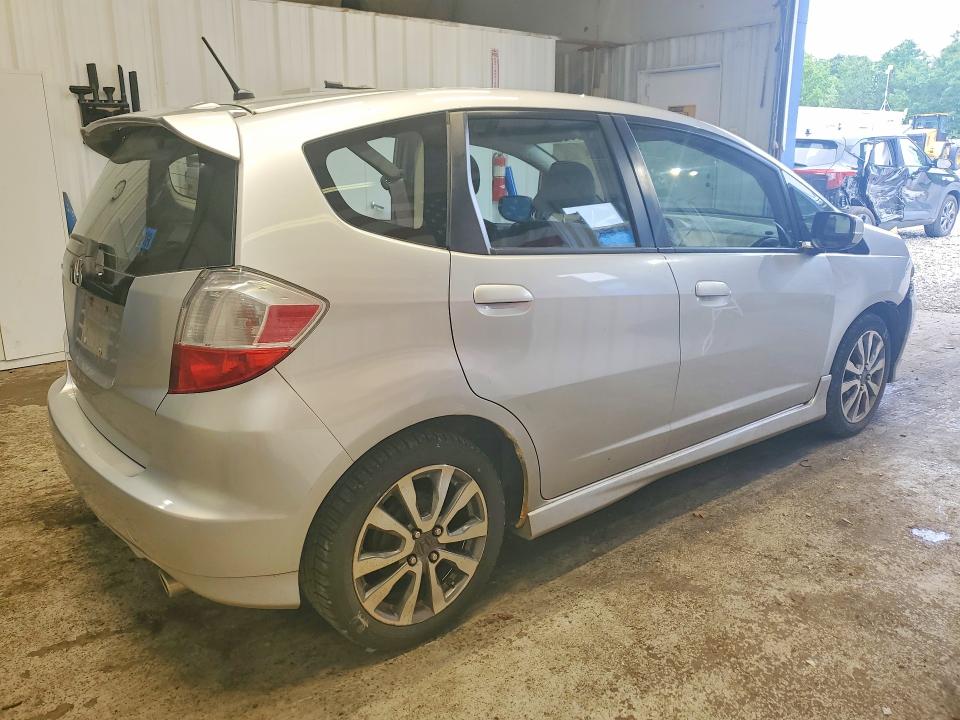 2013 Honda Fit მანქანა იყიდება აუქციონზე, vin: JHMGE8G5XDC042758, აუქციონის ნომერი: 58437656