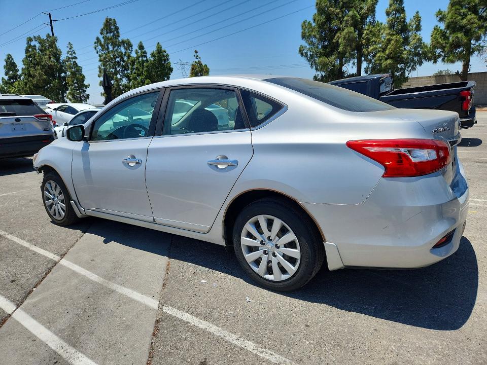 2017 Nissan Sentra მანქანა იყიდება აუქციონზე, vin: 3N1AB7AP0HY352678, აუქციონის ნომერი: 58260306