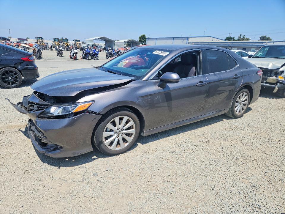55835856 :رقم المزاد ، 4T1C11AKXLU968583 vin ، 2020 Toyota Camry مزاد بيع