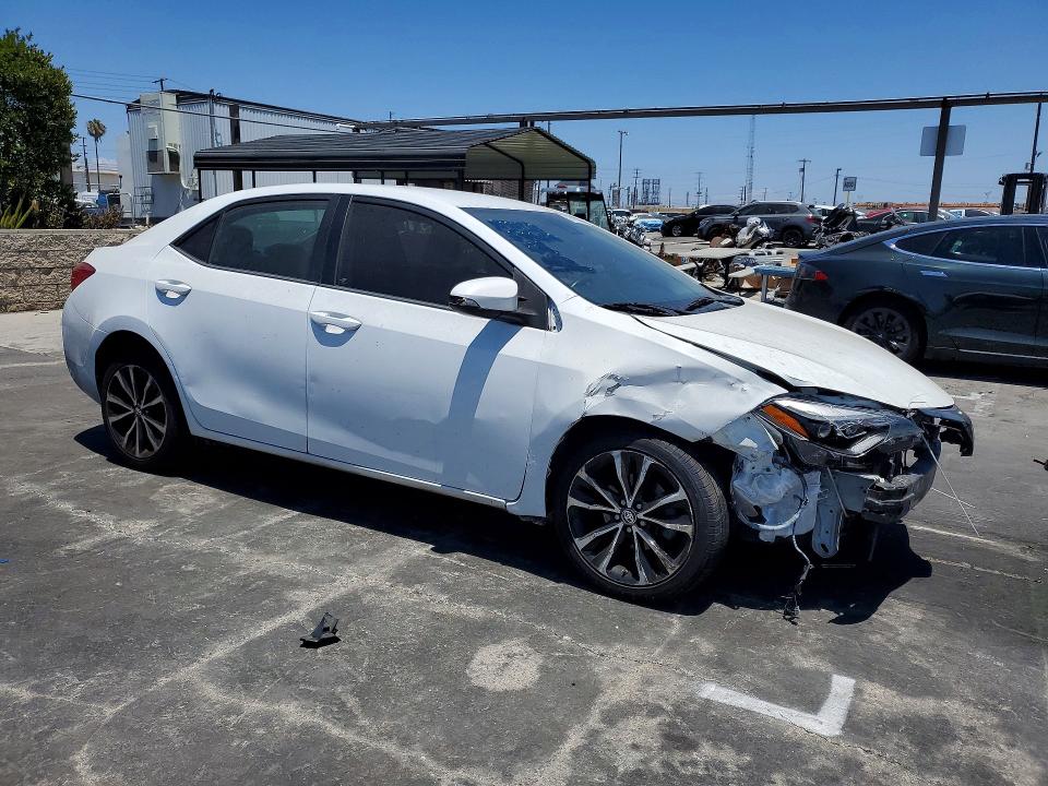57629756 :رقم المزاد ، 5YFBURHE3HP716524 vin ، 2017 Toyota Corolla مزاد بيع