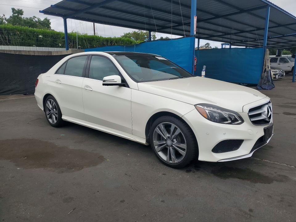 58213946 :رقم المزاد ، WDDHF5KB8EB017725 vin ، 2014 Mercedes-benz E مزاد بيع