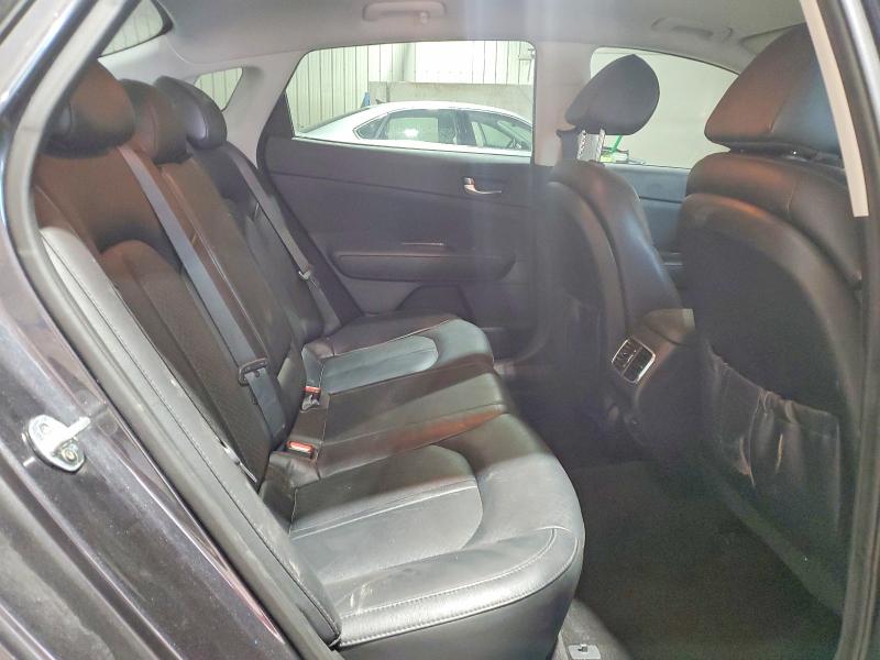 58252526 :رقم المزاد ، 5XXGU4L33JG185077 vin ، 2018 Kia Optima مزاد بيع