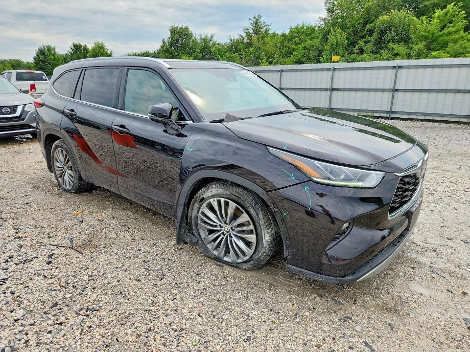 2020 Toyota Highlander მანქანა იყიდება აუქციონზე, vin: 5TDFZRBHXLS037551, აუქციონის ნომერი: 56446366