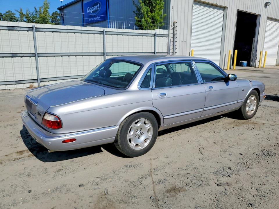 56883446 :رقم المزاد ، SAJDA24C01LF35946 vin ، 2001 Jaguar Vandenplas مزاد بيع