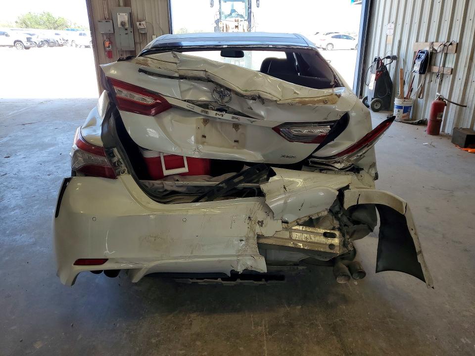 Продаж на аукціоні авто 2018 Toyota Camry, vin: 4T1B61HK5JU076192, номер лоту: 59136126