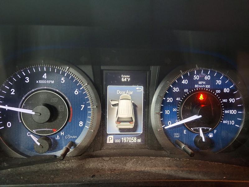 56483946 :رقم المزاد ، 5TDDZ3DC8HS166112 vin ، 2017 Toyota Sienna مزاد بيع
